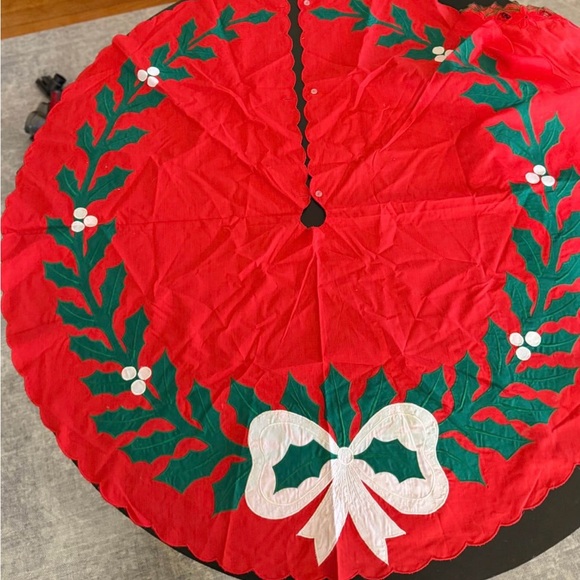 Festive Red Holiday Decor Set - Picture 6 of 8